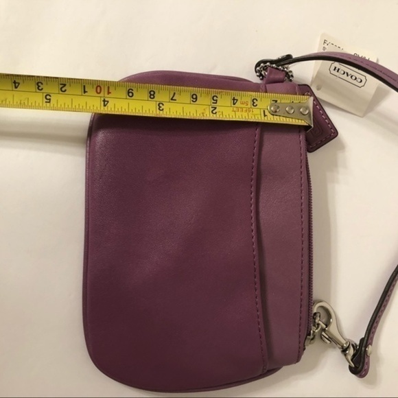 👛 COACH 👛 pearl purple wristlet wallet NWT